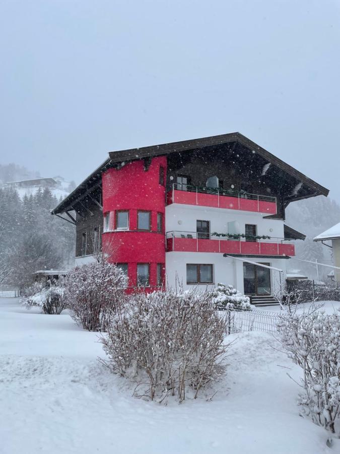 Appartementhaus Bergblick Leogang Extérieur photo